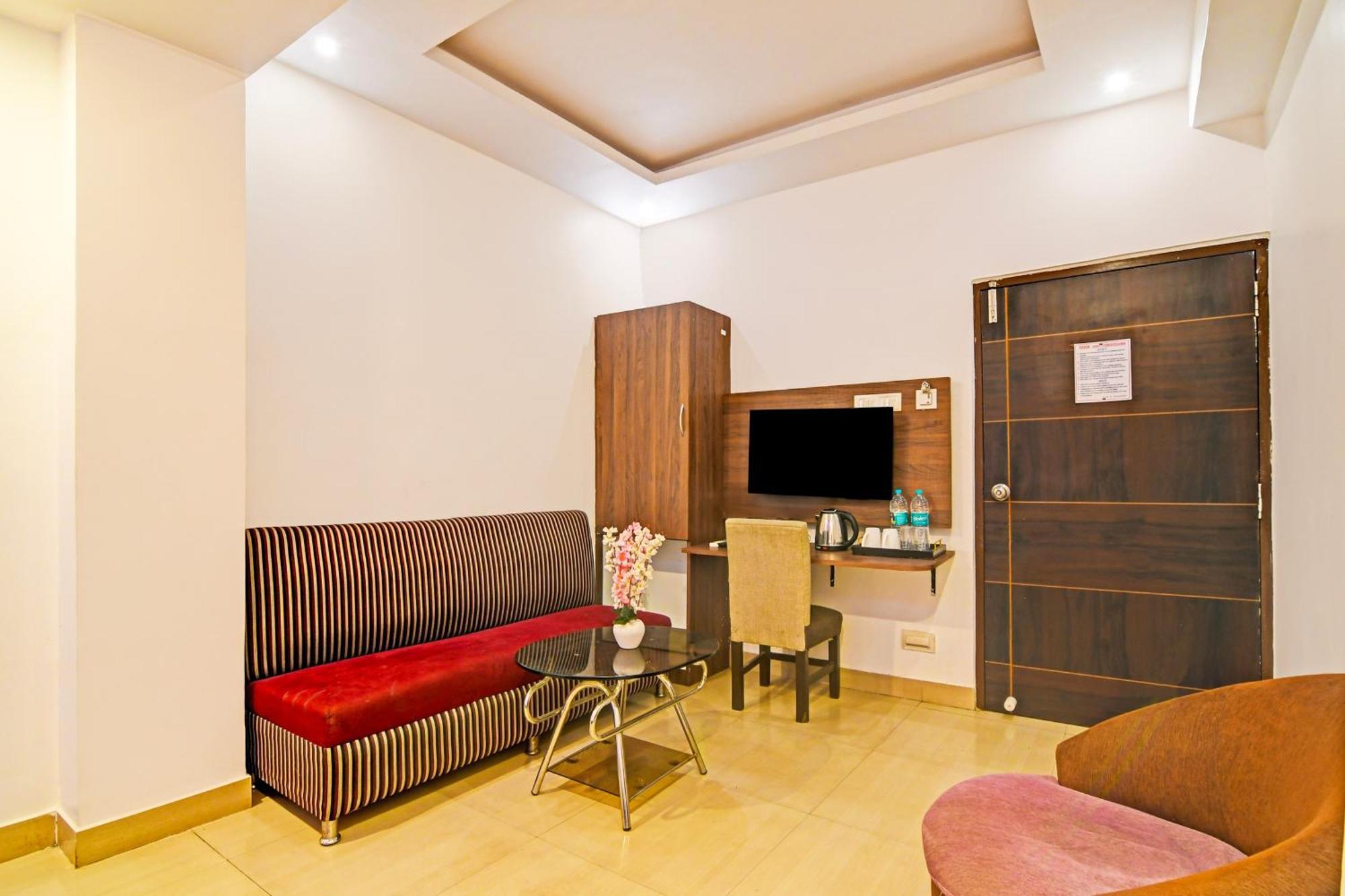 Super Hotel O Baguiati Nager Bazaar Zewnętrze zdjęcie